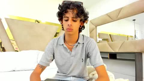 andyxibrat online show from September 30, 7:19 pm