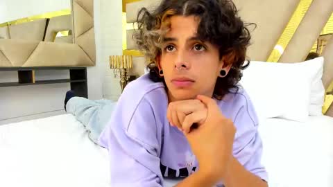 andyxibrat online show from October 3, 8:06 pm