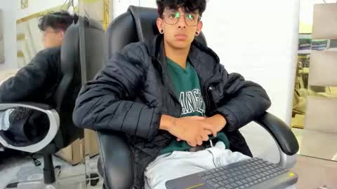 andyxibrat online show from March 25, 5:30 pm