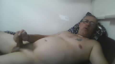 Snapshot of andyyyyyy35 chatting on March 3, 10:21 am andyyyyyy35 online show from March 3, 10:21 am