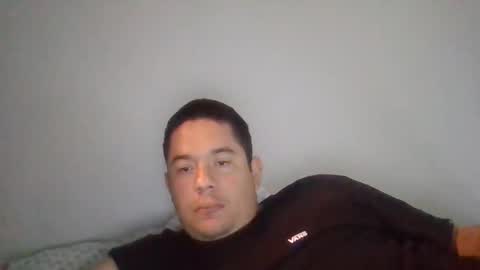 Snapshot of andyzeta10 chatting on March 28, 1:00 pm andyzeta10 online show from March 28, 1:00 pm