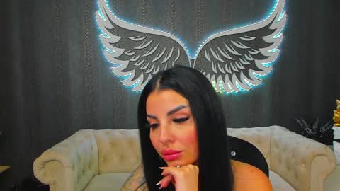Anne online show from January 25, 1:43 am