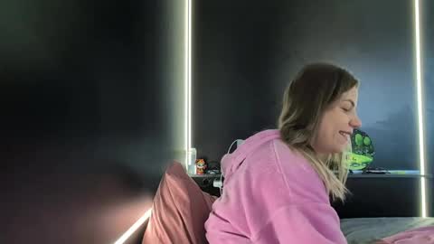 Snapshot of anet228 chatting on March 27, 2:17 pm anet228 online show from March 27, 2:17 pm