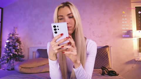 Snapshot of anette_belorie chatting on December 25, 6:19 pm Anna online show from December 25, 6:19 pm