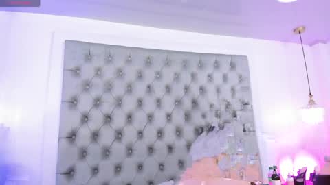 Snapshot of anette_cooper chatting on April 11, 12:59 am anette_cooper online show from April 11, 12:59 am