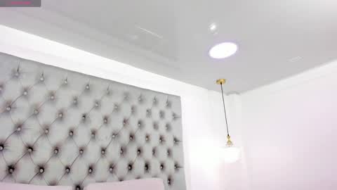 Snapshot of anette_cooper chatting on May 19, 3:46 am anette_cooper online show from May 19, 3:46 am
