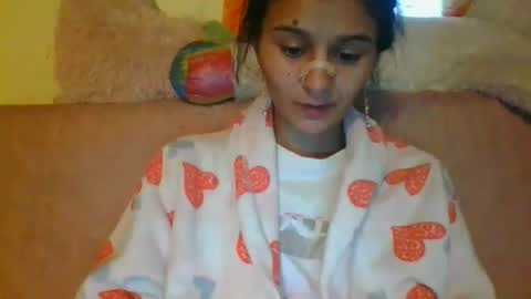 Snapshot of ang3l_black chatting on November 4, 5:50 am andr33a online show from November 4, 5:50 am