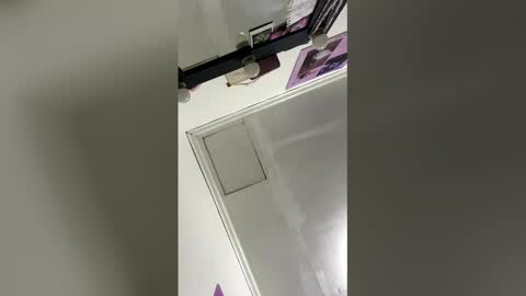 Snapshot of ange011 chatting on March 27, 10:15 am ange011 online show from March 27, 10:15 am