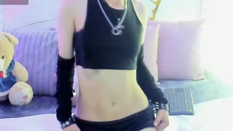 Snapshot of angeel_tay chatting on June 8, 7:14 pm angeel_tay online show from June 8, 7:14 pm