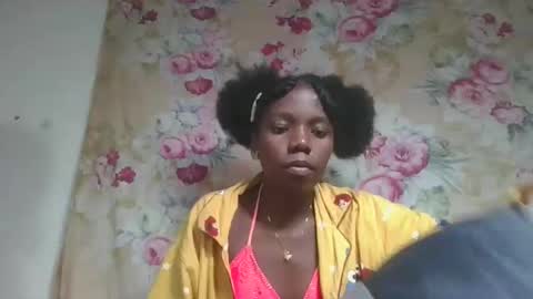 Snapshot of angeeliine chatting on March 2, 3:30 am angeeliine online show from March 2, 3:30 am