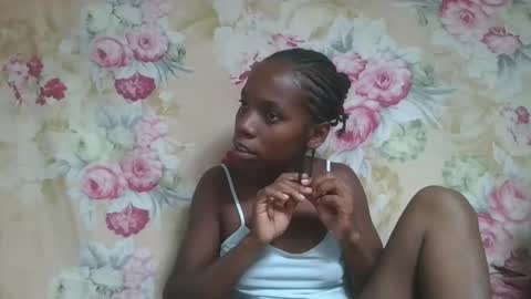 Snapshot of angeeliine chatting on March 2, 1:18 pm angeeliine online show from March 2, 1:18 pm