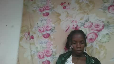 Snapshot of angeeliine chatting on March 12, 6:52 am angeeliine online show from March 12, 6:52 am