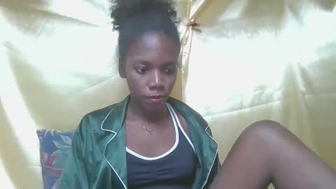 Snapshot of angeeliine chatting on April 10, 2:22 pm angeeliine online show from April 10, 2:22 pm