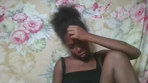 Snapshot of angeeliine chatting on April 14, 6:47 pm angeeliine online show from April 14, 6:47 pm