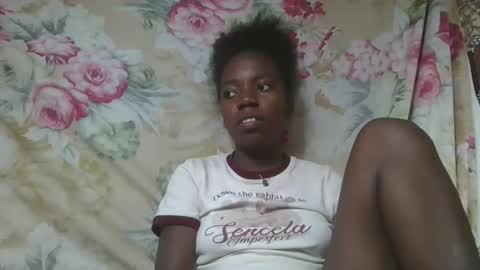 Snapshot of angeeliine chatting on April 17, 1:03 pm angeeliine online show from April 17, 1:03 pm