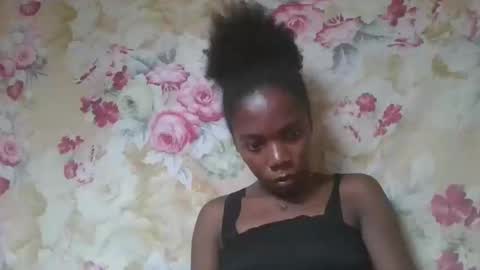 Snapshot of angeeliine chatting on April 23, 6:54 pm angeeliine online show from April 23, 6:54 pm