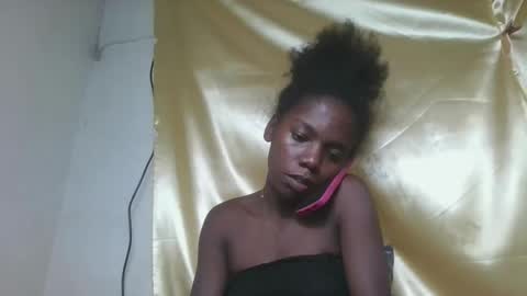 Snapshot of angeeliine chatting on April 26, 5:16 am angeeliine online show from April 26, 5:16 am