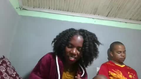 Snapshot of angeeliine chatting on May 23, 8:35 pm angeeliine online show from May 23, 8:35 pm