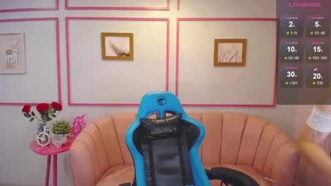 angel09 a online show from March 4, 1:59 pm