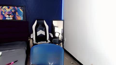 Snapshot of angel21___ chatting on December 6, 1:07 am Angel21 online show from December 6, 1:07 am