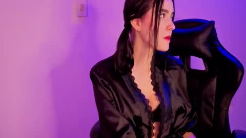 Snapshot of angel__kiss chatting on October 3, 11:40 am angel__kiss online show from October 3, 11:40 am