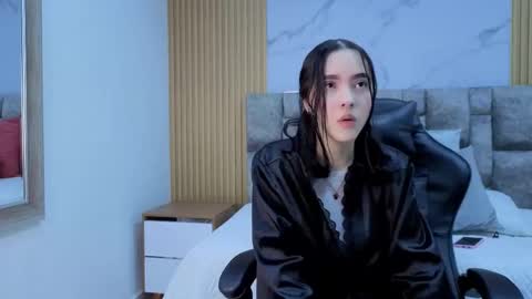 Snapshot of angel__kiss chatting on October 17, 11:57 am angel__kiss online show from October 17, 11:57 am