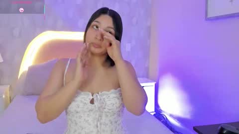 Snapshot of angel__ponce chatting on October 25, 7:19 pm angel__ponce online show from October 25, 7:19 pm