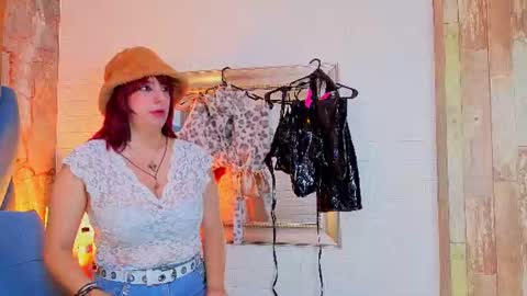 angel__red_ online show from June 10, 4:01 am