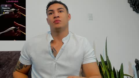 Snapshot of angel_adamx chatting on April 20, 4:37 am Angel online show from April 20, 4:37 am