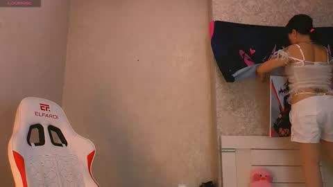 angel_asia_ online show from December 18, 10:43 am