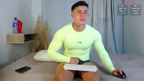 angel_boy01 online show from April 30, 2:07 am