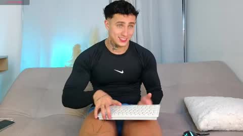 angel_boy01 online show from June 7, 2:27 am