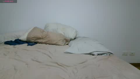 angel_boy01 online show from August 3, 1:04 am
