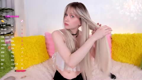 Snapshot of angel_claire chatting on April 15, 10:54 pm Claire - be back soon online show from April 15, 10:54 pm