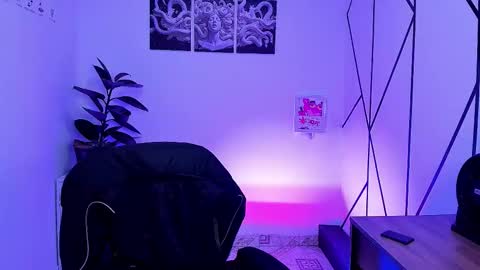 Angel-dragun online show from October 18, 3:20 am