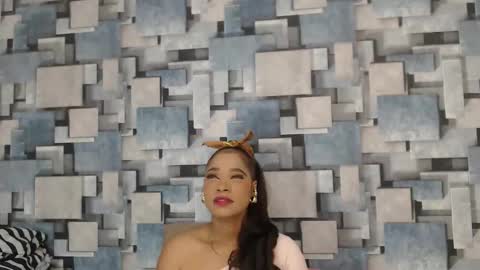 Snapshot of angel_dthroat chatting on December 4, 12:03 pm ANGHEL online show from December 4, 12:03 pm