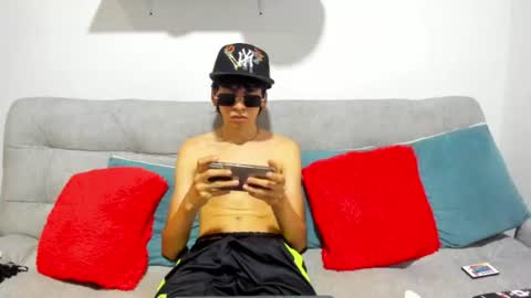 angel_dustt1 online show from June 25, 8:24 pm