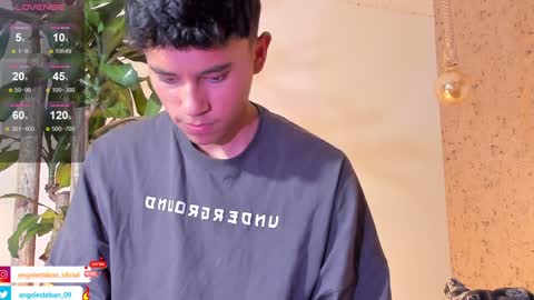 ngel Esteban  online show from February 6, 11:10 am