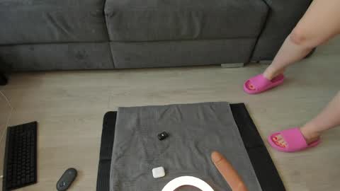 Snapshot of angel_face_devil_mind chatting on May 3, 12:00 pm Viktoria online show from May 3, 12:00 pm