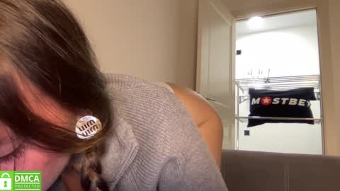 Snapshot of angel_from_sky chatting on December 7, 11:40 am Greetings Jess online show from December 7, 11:40 am