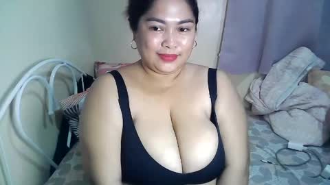 Snapshot of angel_fuckxx6969 chatting on May 19, 4:19 am angel_fuckxx6969 online show from May 19, 4:19 am