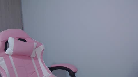 Angel Girl online show from January 6, 12:03 am