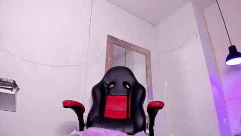 angel hardy online show from November 5, 12:05 pm