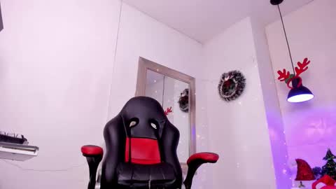 angel hardy online show from November 26, 12:06 pm