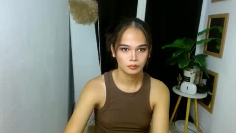 Snapshot of angel_indiguise chatting on October 11, 2:55 am angela online show from October 11, 2:55 am