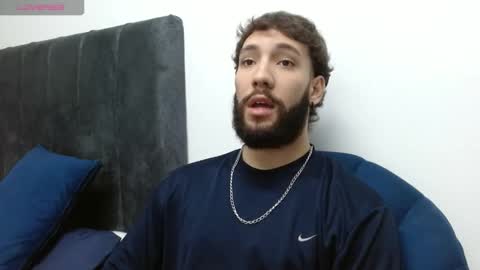 angel_kyrozz online show from December 19, 1:12 am