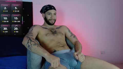 angel_kyrozz online show from March 24, 6:35 pm