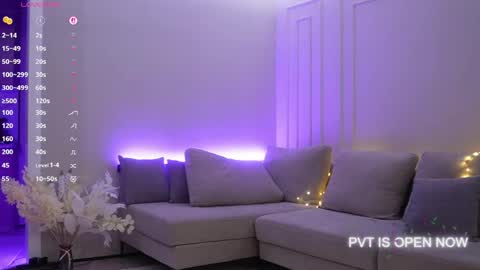 Luisa online show from April 29, 5:30 pm