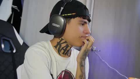 Snapshot of angel_luna0 chatting on June 9, 5:19 am angel_luna0 online show from June 9, 5:19 am