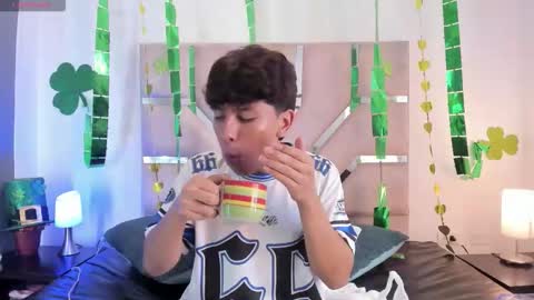 Angel online show from March 6, 8:27 pm